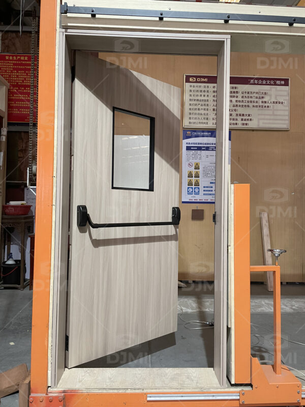 Interior double glazed windows and wooden doors - 图片 5
